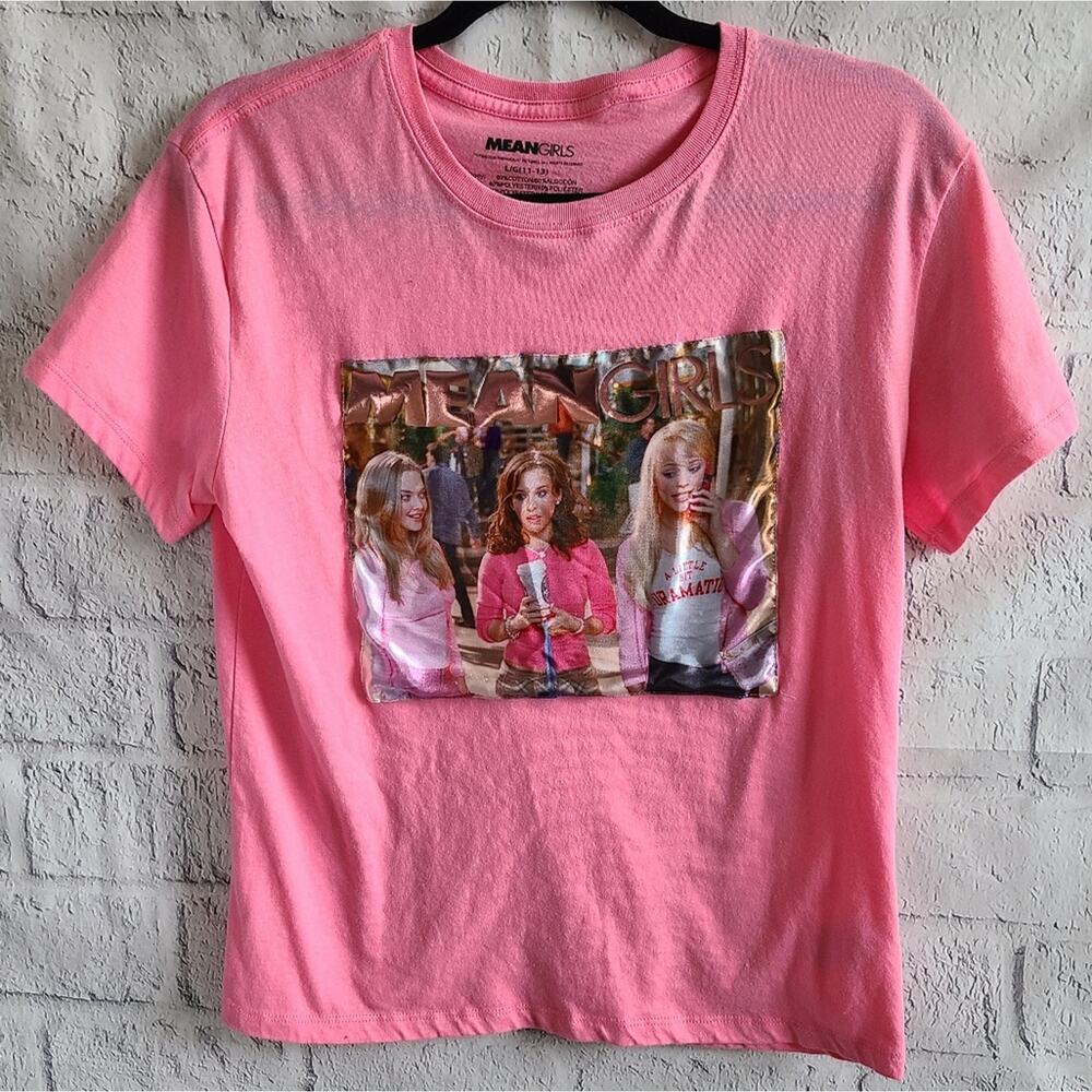 Cute Mean‎ Girls We Wear Pink Mall Scene Graphic Tee Large